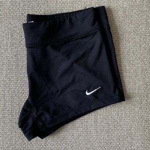 Nike / Women’s Game Volleyball Shorts / Size M